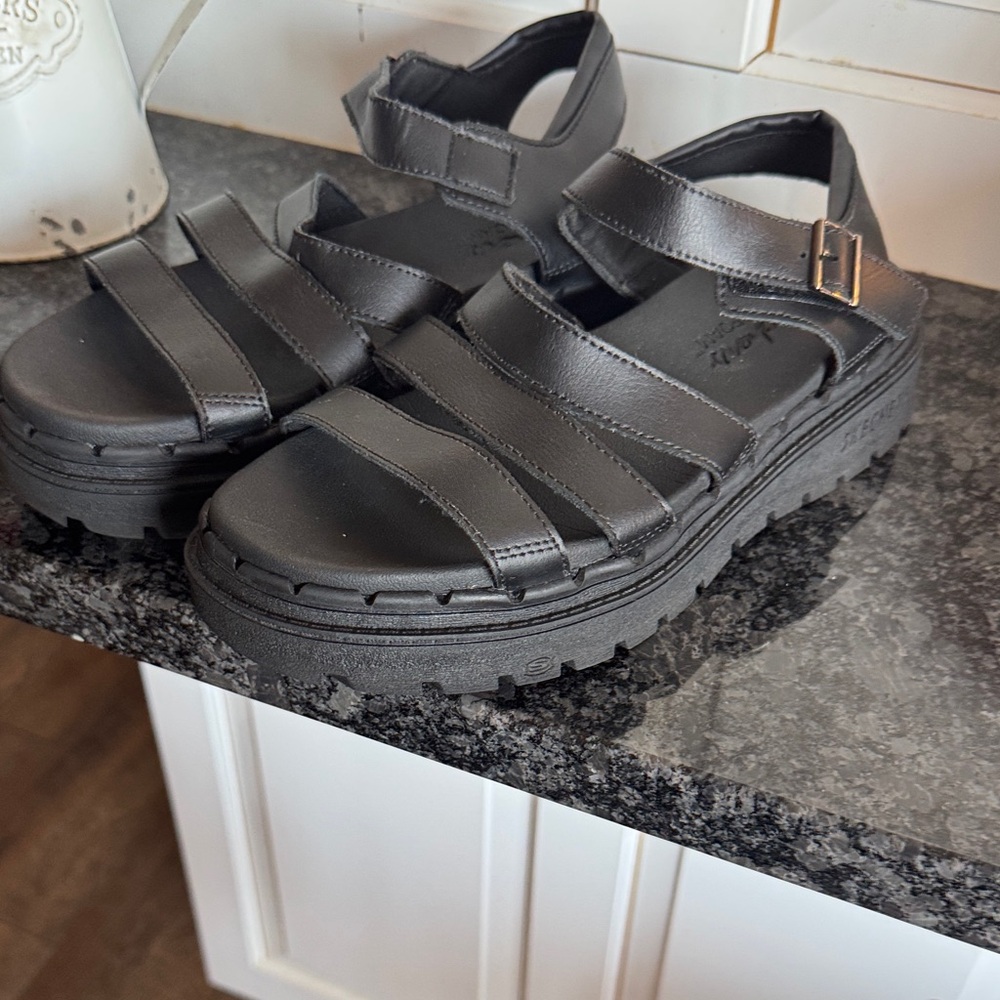 Skechers Black Chunky Platform Fisherman Sandals